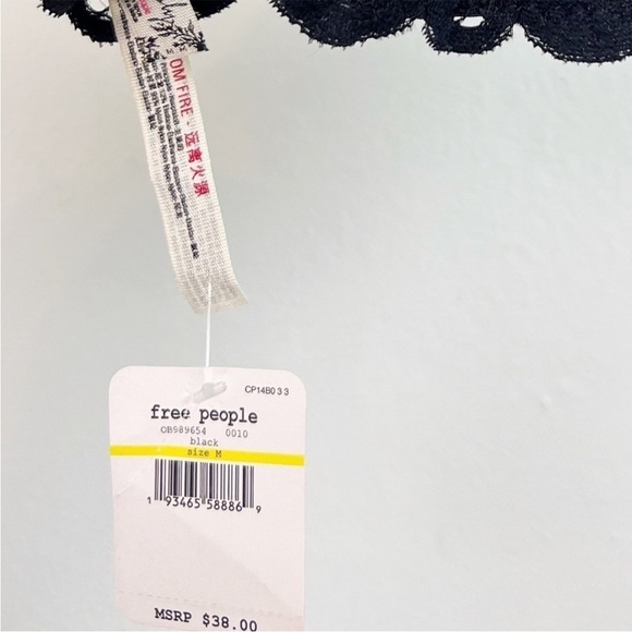 NWT Free People Intimately Reese Lace Bandeau Bralette in Black - Picture 8 of 9
